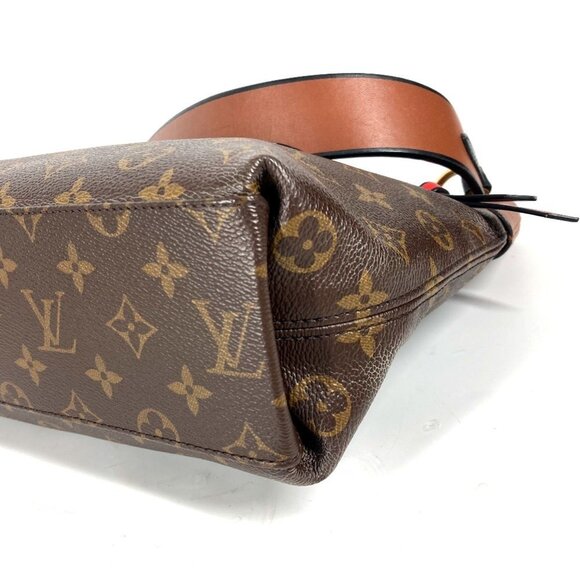 LOUIS VUITTON Brown Monogram Canvas Shoulder Bag - Picture 6 of 16